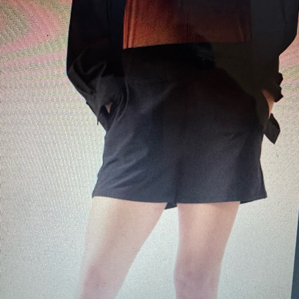 Brooklyn shorts- mid rise size 16 black